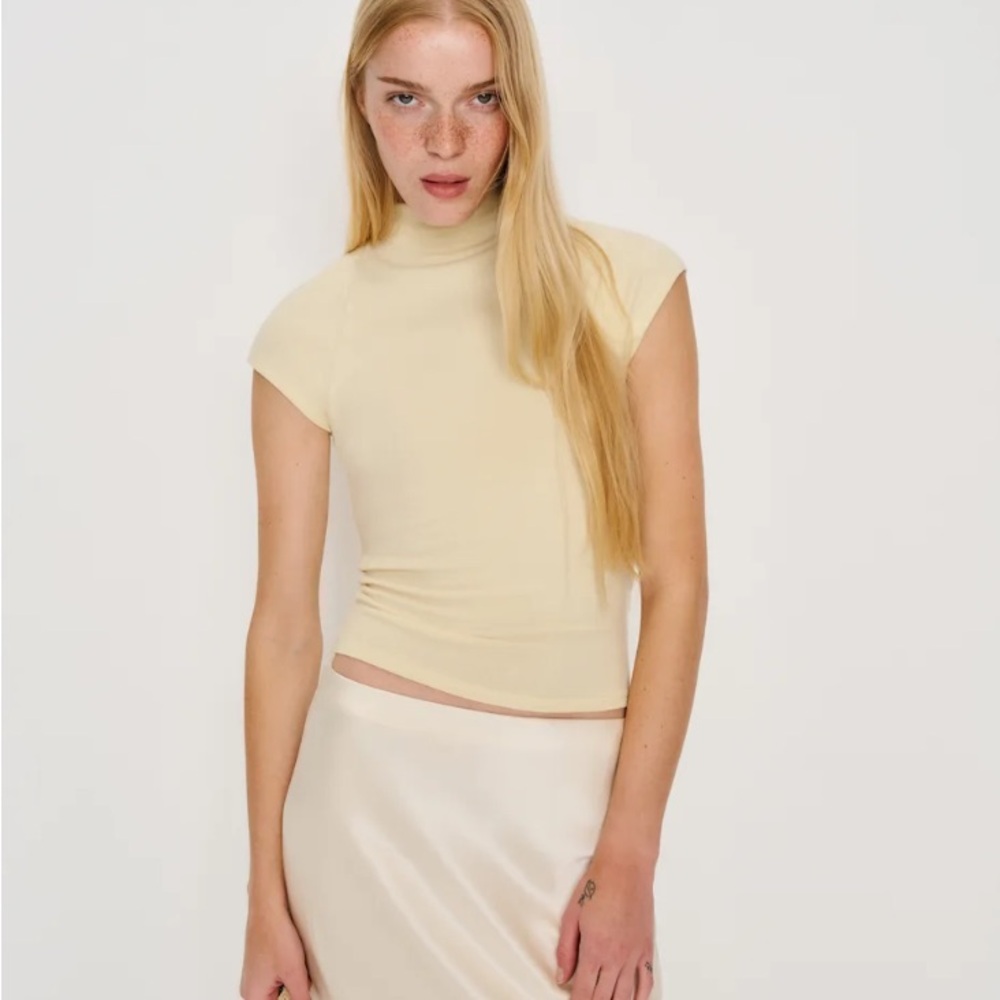 geel Yellow Knit Mockneck Top